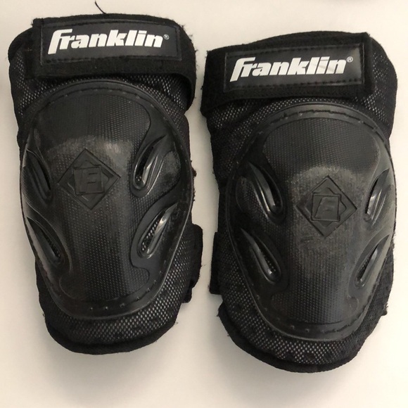 Set of Franklin youth elbow, knee and wrist pads size medium - Picture 2 of 10